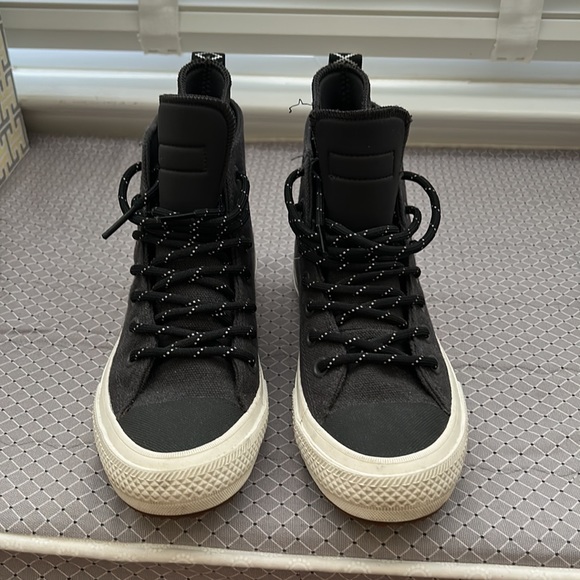 Limited edition converse - Picture 3 of 5